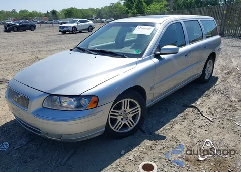 2006 Volvo V70 2.5T из США, поврежденный, VIN YV1SW592062557300